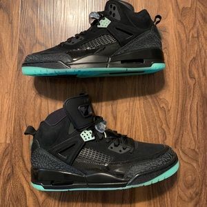 Jordan Spizike Black Green Glow Size 11
